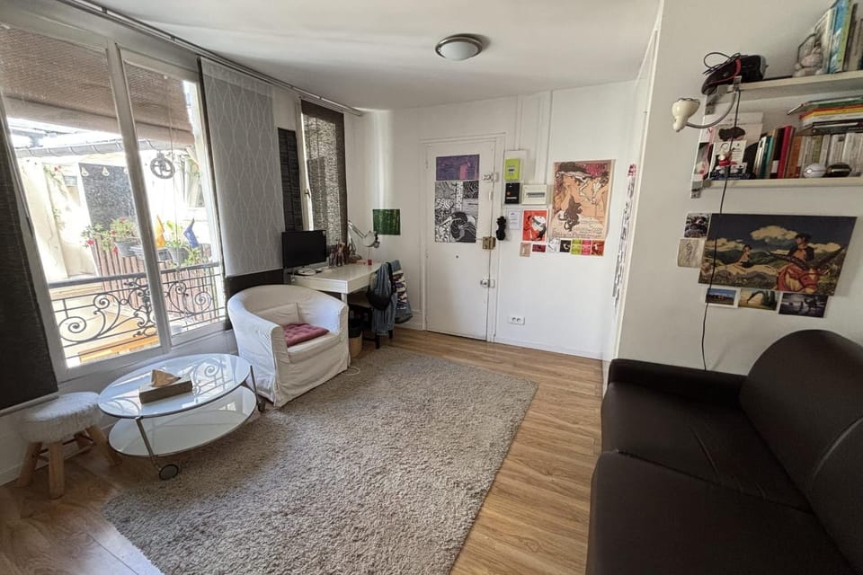 Studio for 2 - near Louvre Museum Apartment in Paris