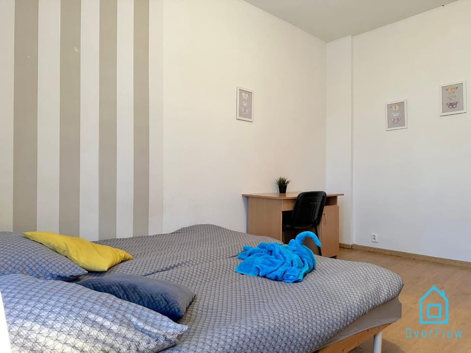 Beige Room -15 Minutes to Gdańsk Old Town & Seaside Vacation rental in Gdansk