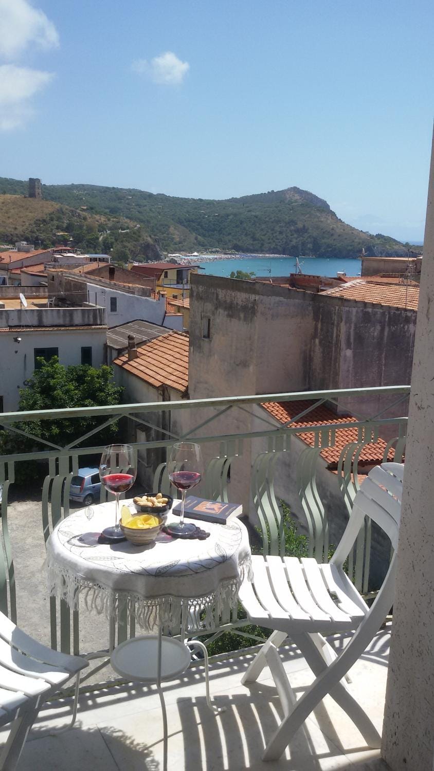 Balcony/Terrace, City view