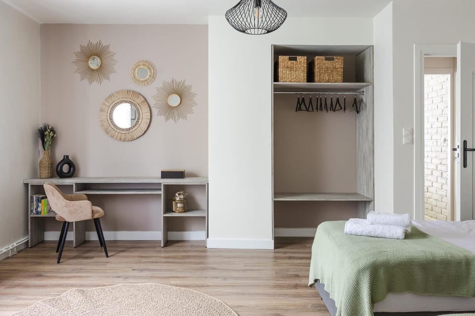 Bed, Photo of the whole room, Bedroom, towels, wardrobe