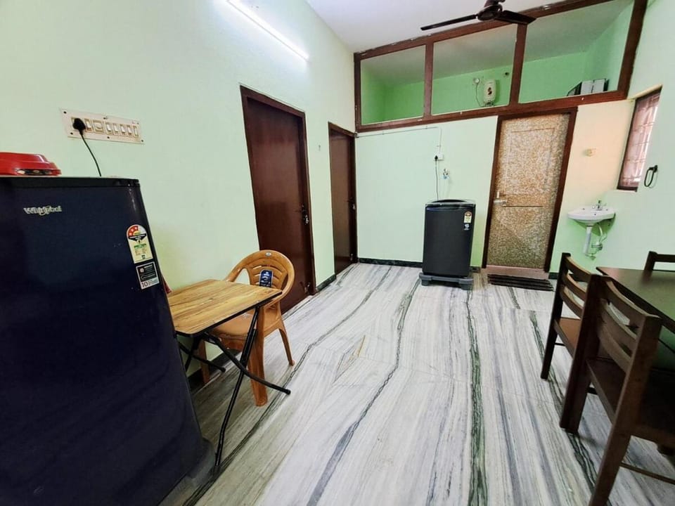 10min Apollo Proton IITM DLF AirportF Entire house House in Chennai
