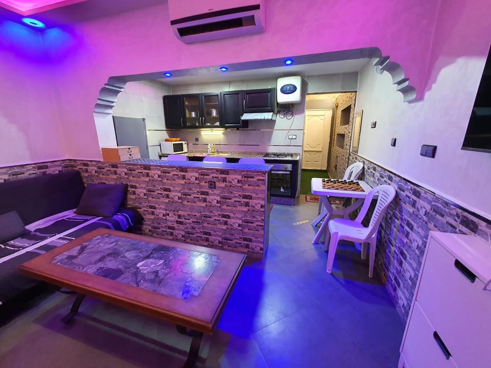 Living room, Dining area