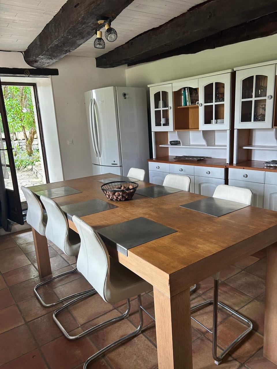 Property building, Kitchen or kitchenette, Living room