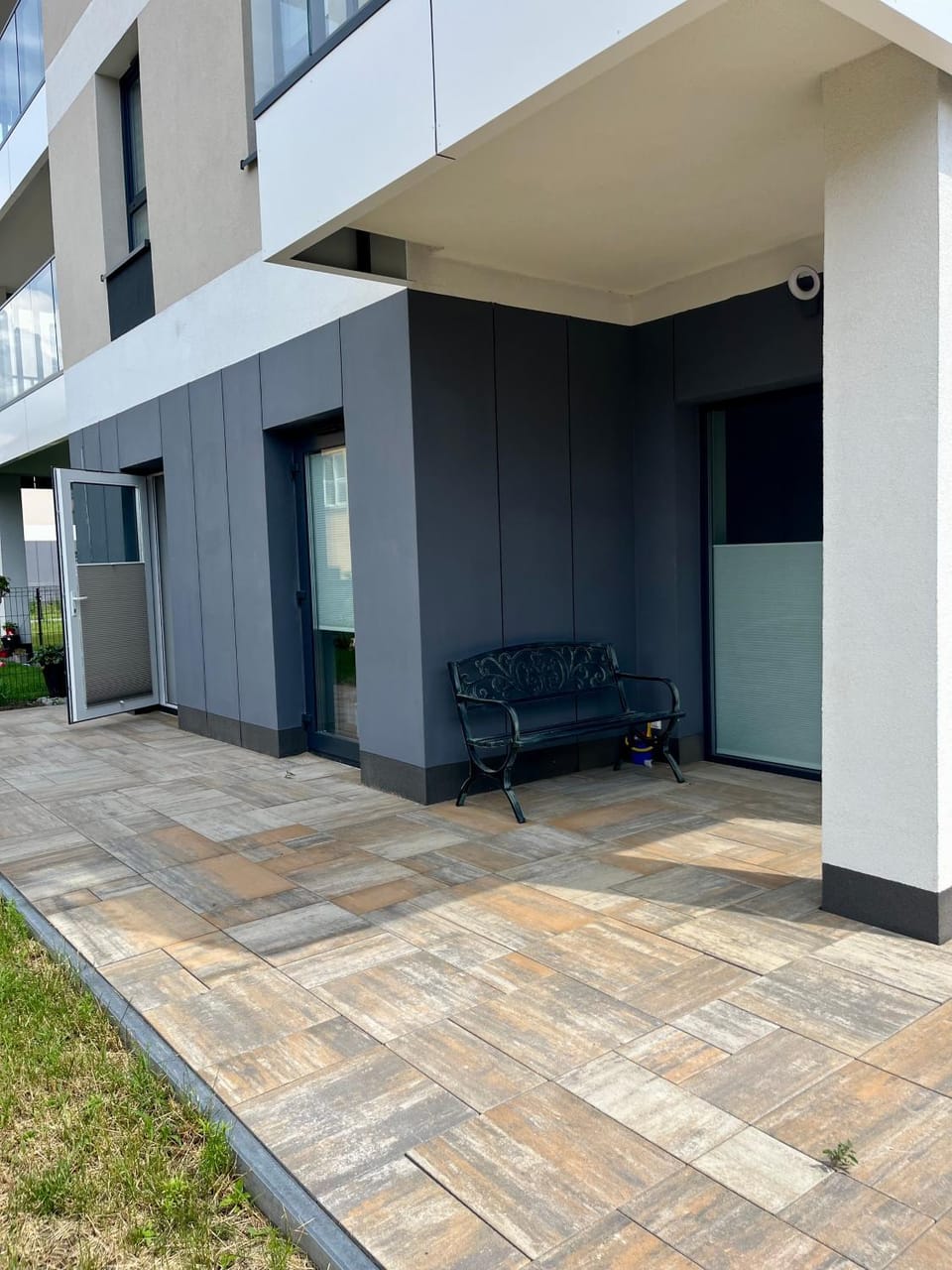Property building, Balcony/Terrace, Balcony/Terrace