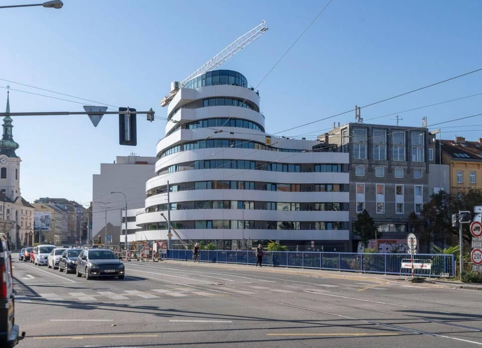 Vivien Modern City Apartment in Brno