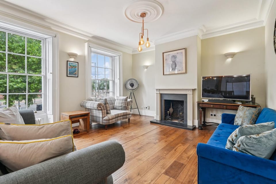 Communal lounge/ TV room, Living room