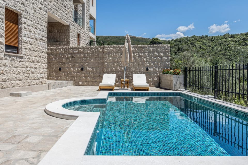 Pool view, Swimming pool, Swimming pool