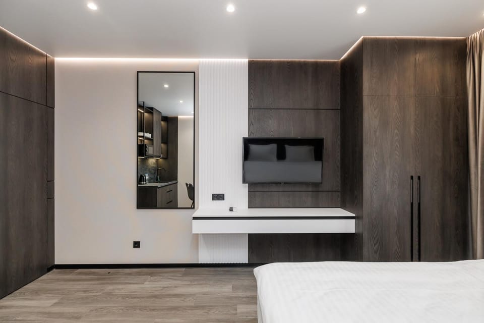 Photo of the whole room, wardrobe