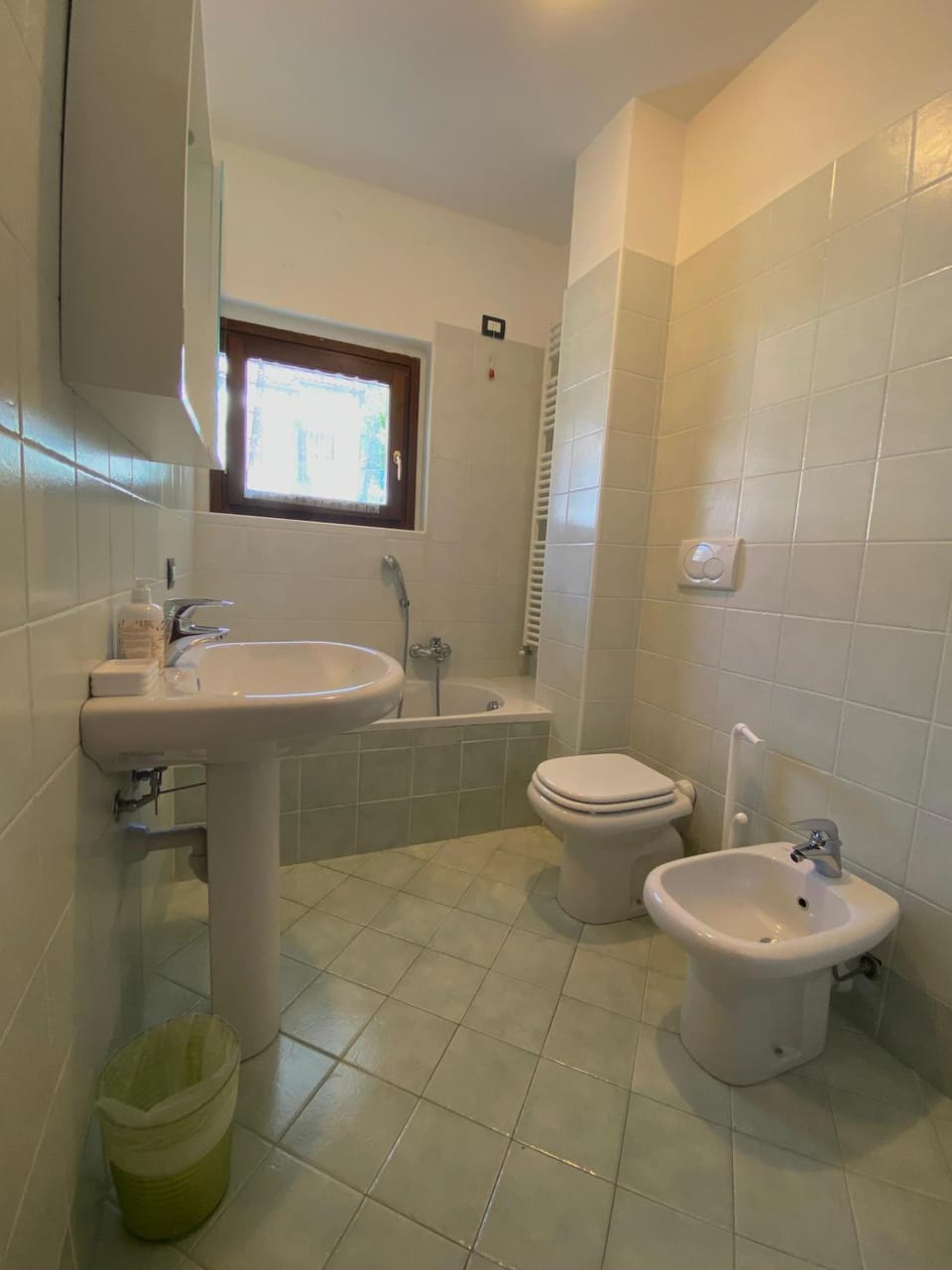 Toilet, Bathroom, Bath, bidet, towels