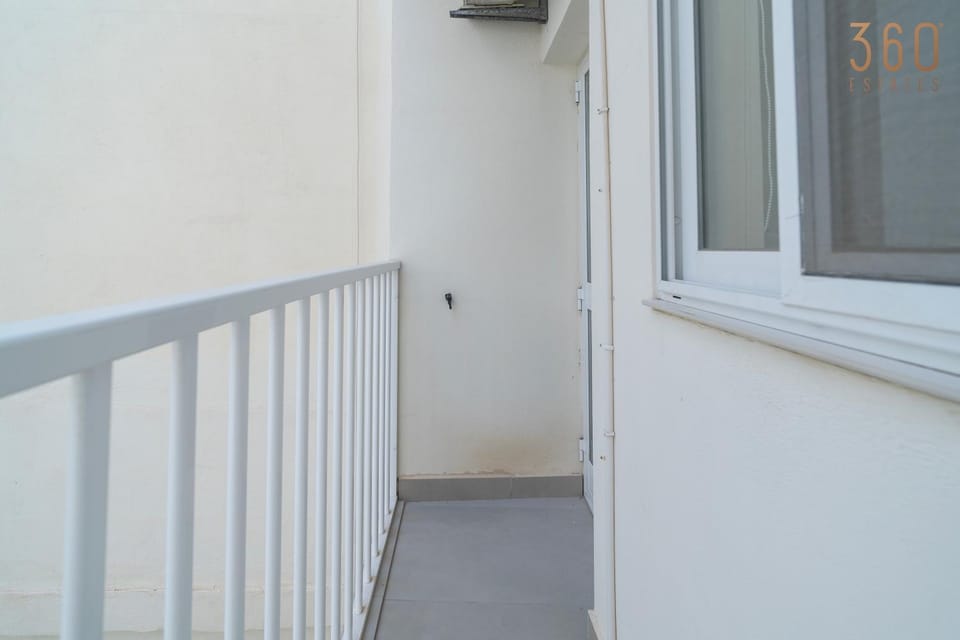 View (from property/room), Balcony/Terrace, air conditioner