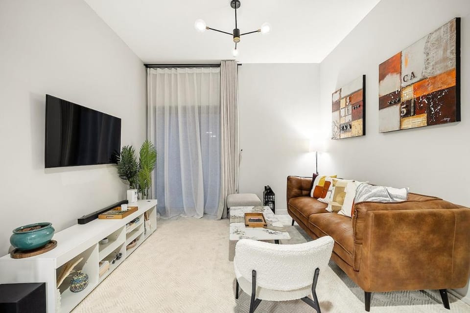 FIRST CLASS 1BR Elegant Comfort Awaits Apartment in Dubai