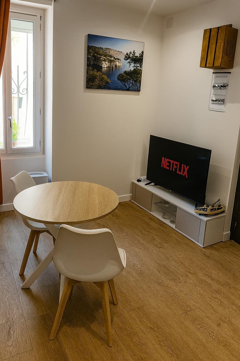 Communal lounge/ TV room, TV and multimedia, Seating area