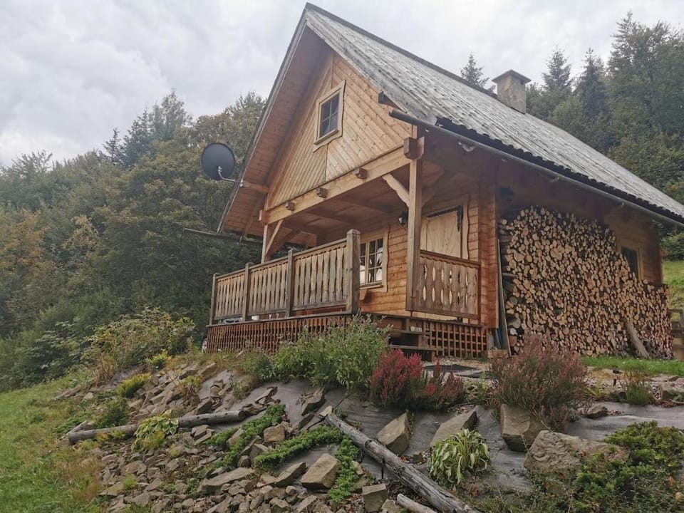 Hope Mountain Escape Poland, Wooden Cabin Cabin in Lesser Poland Voivodeship