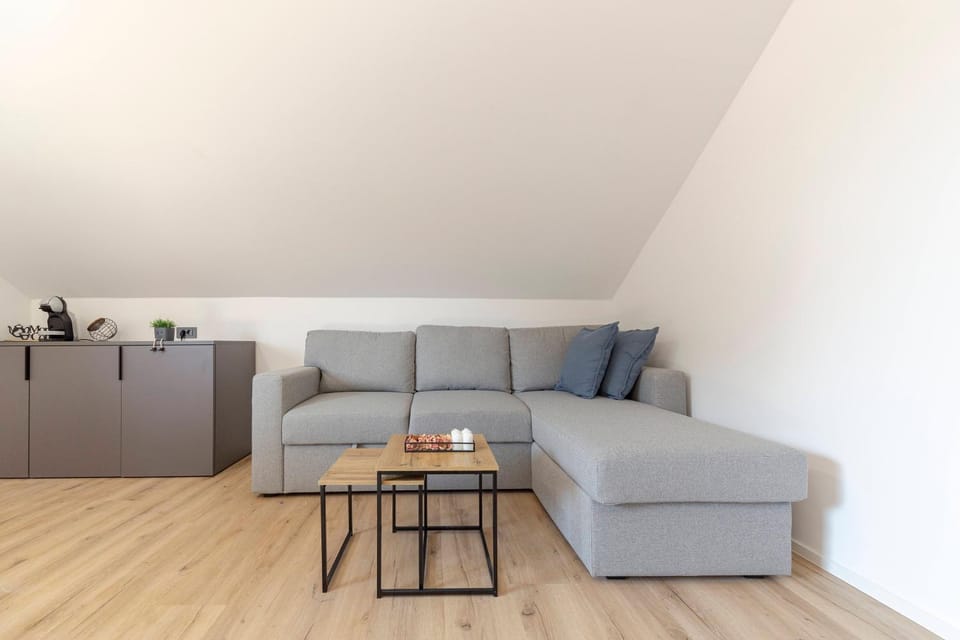 TV and multimedia, Living room, Seating area, heating, internet