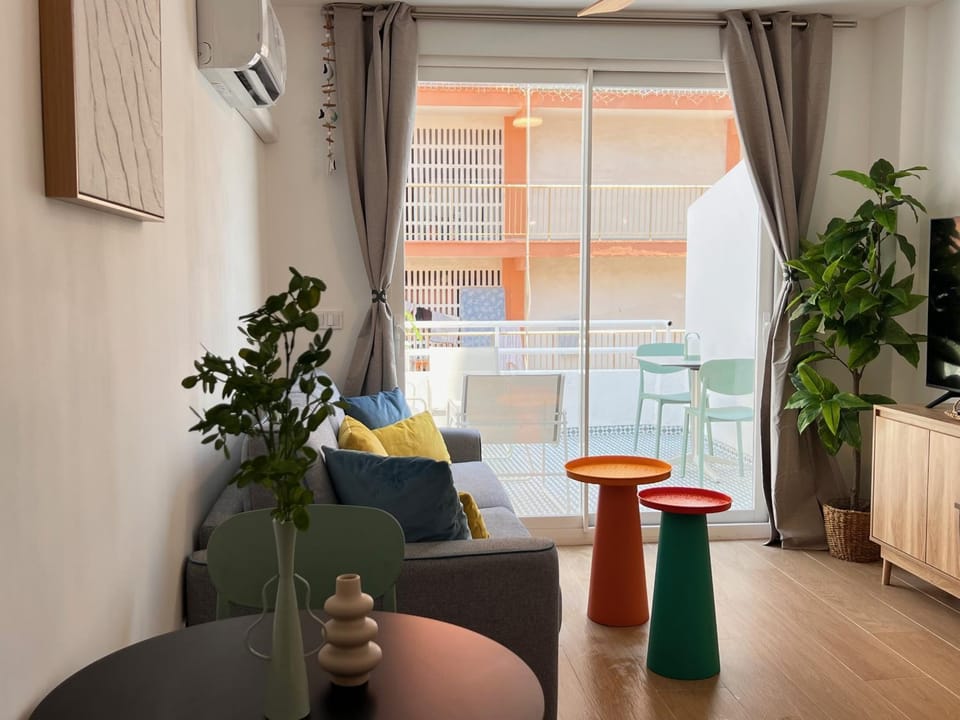 Communal lounge/ TV room, Living room