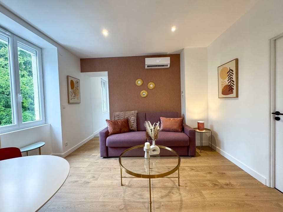 Cosy purple - Carré de soie- Medipôle - Astroballe Apartment in Villeurbanne