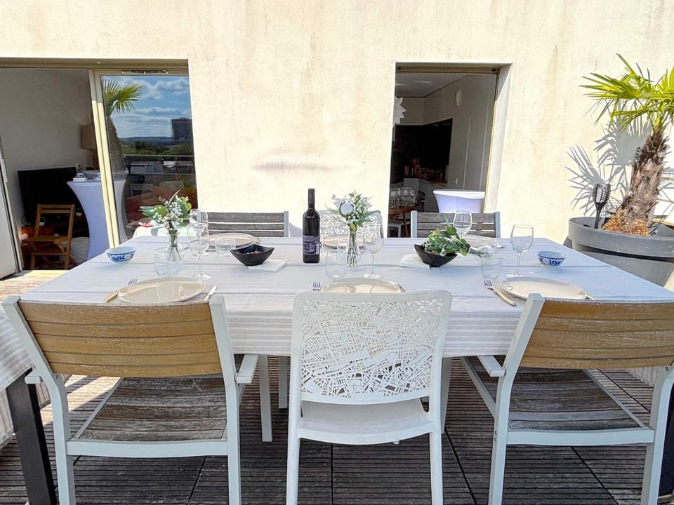 Patio, Day, View (from property/room), Balcony/Terrace, Dining area