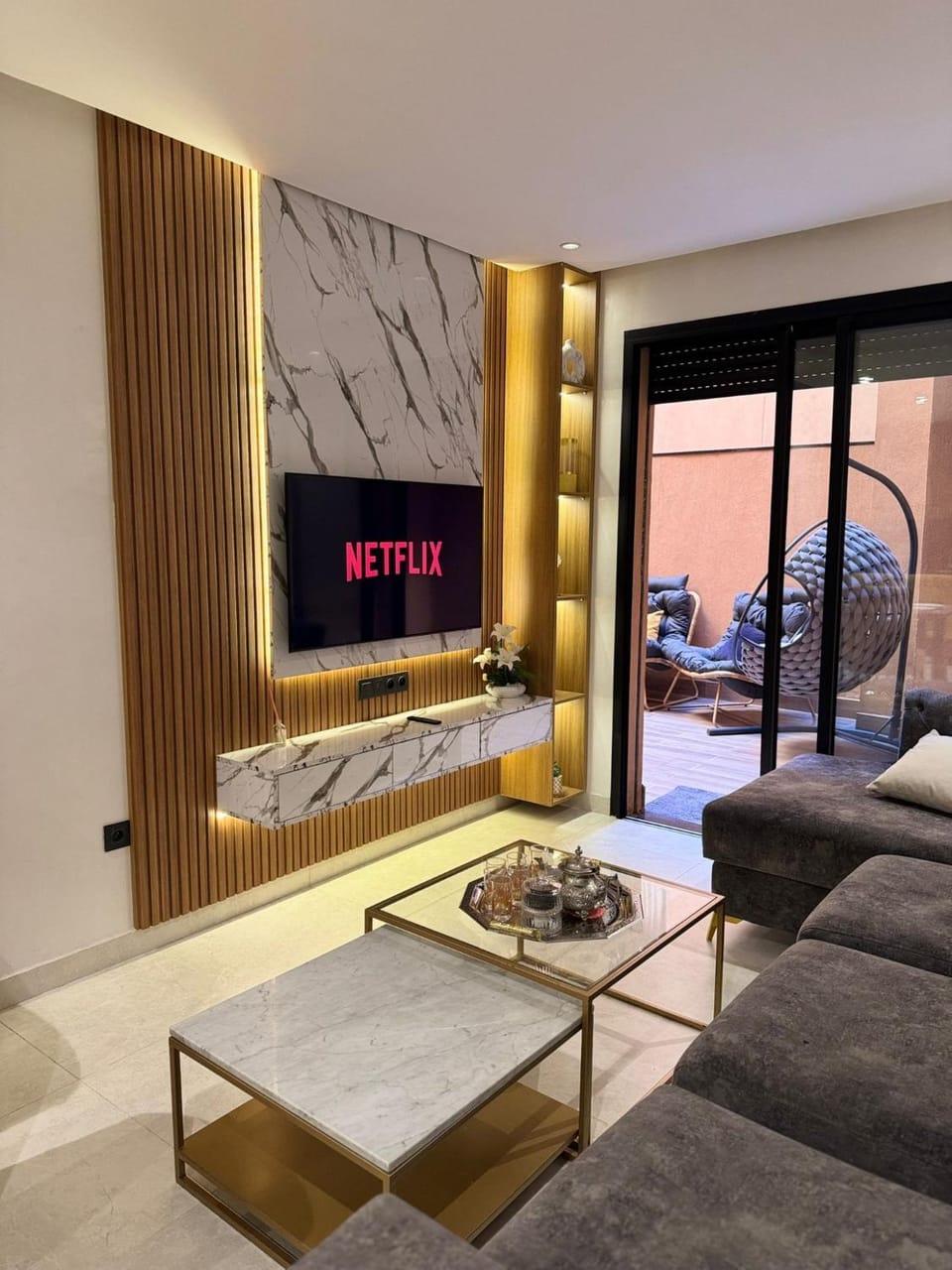 Communal lounge/ TV room, TV and multimedia, Living room, Seating area