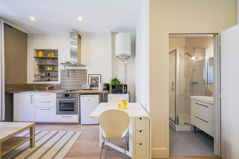 Bathroom, stove, stove