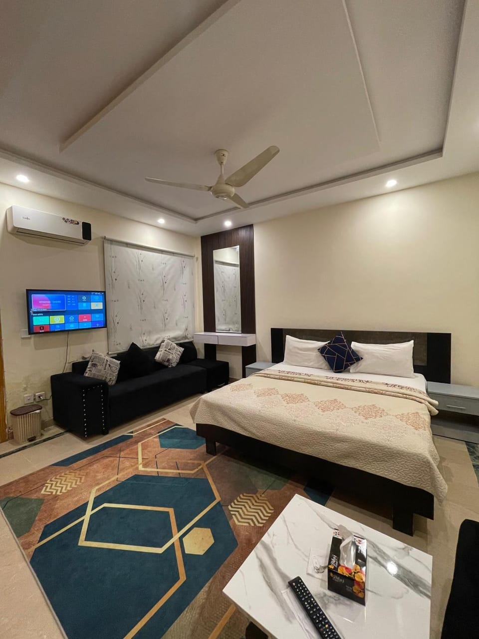 Bed, Photo of the whole room, Bedroom, air conditioner
