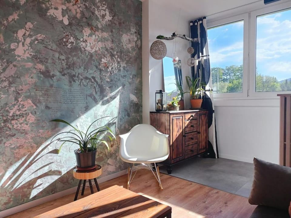 Apartament Magiczne Poranki Apartment in Lower Silesian Voivodeship