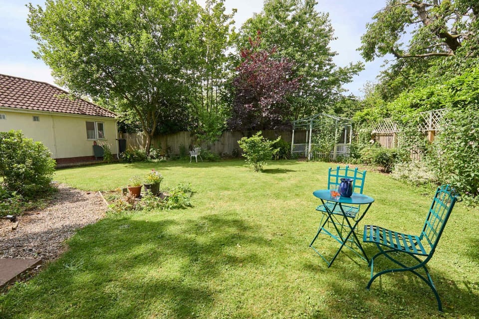Property building, Garden
