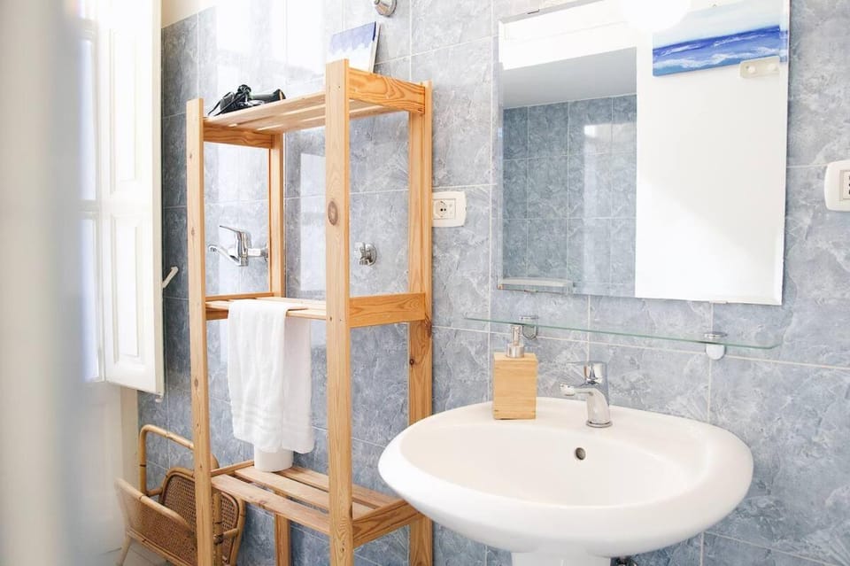 Living Simply Apartment in Catania