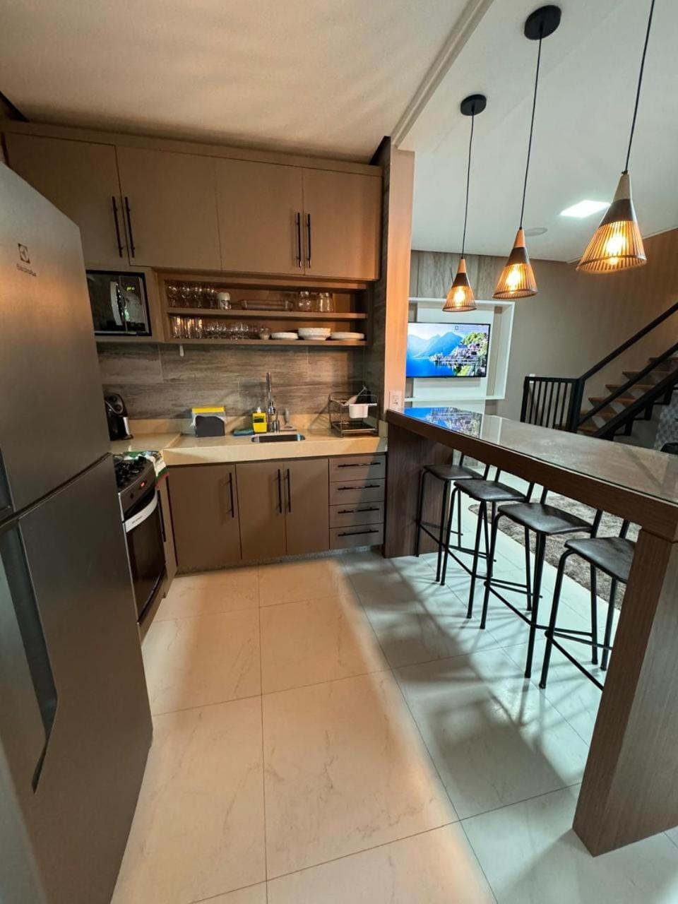 Kitchen or kitchenette, Dining area, oven, stove