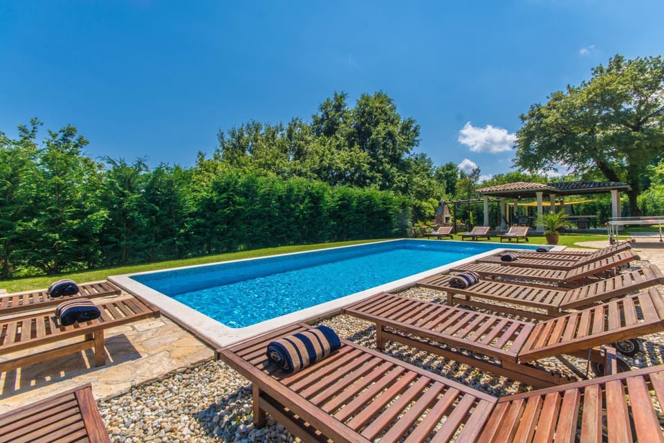 Pool view, Swimming pool, sunbed