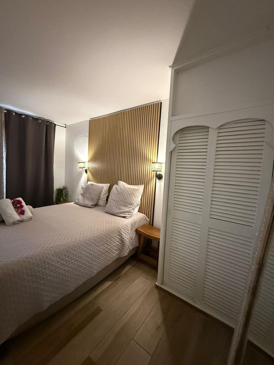 Bedroom, storage