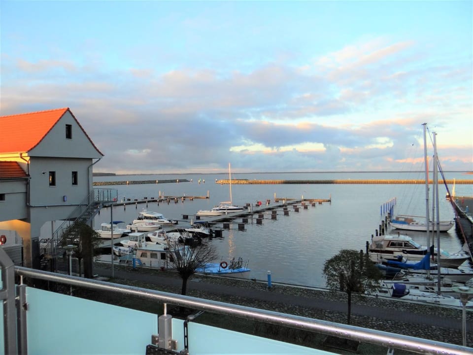 Nearby landmark, Natural landscape, Activities, Sea view