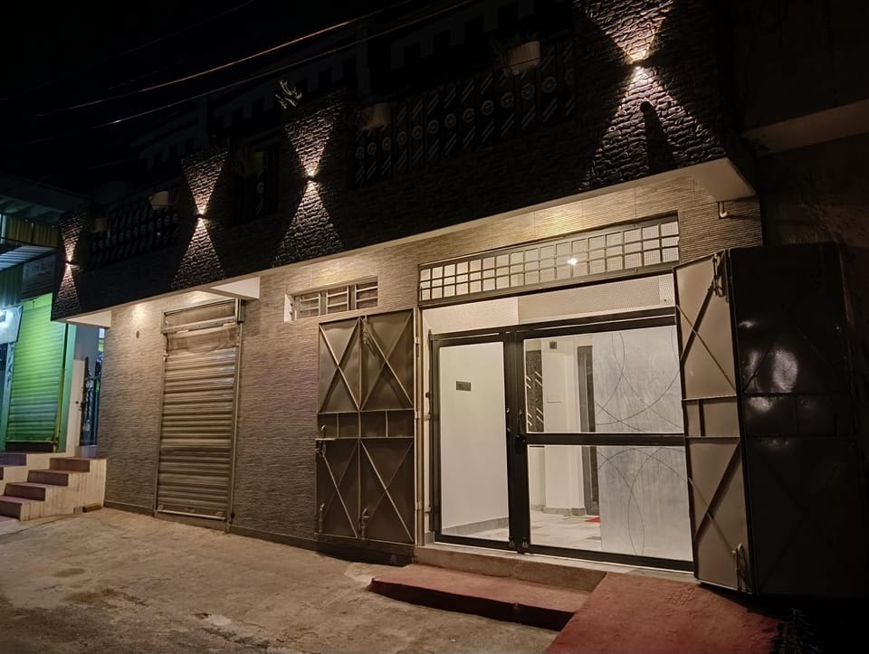 Property building, Facade/entrance, Street view