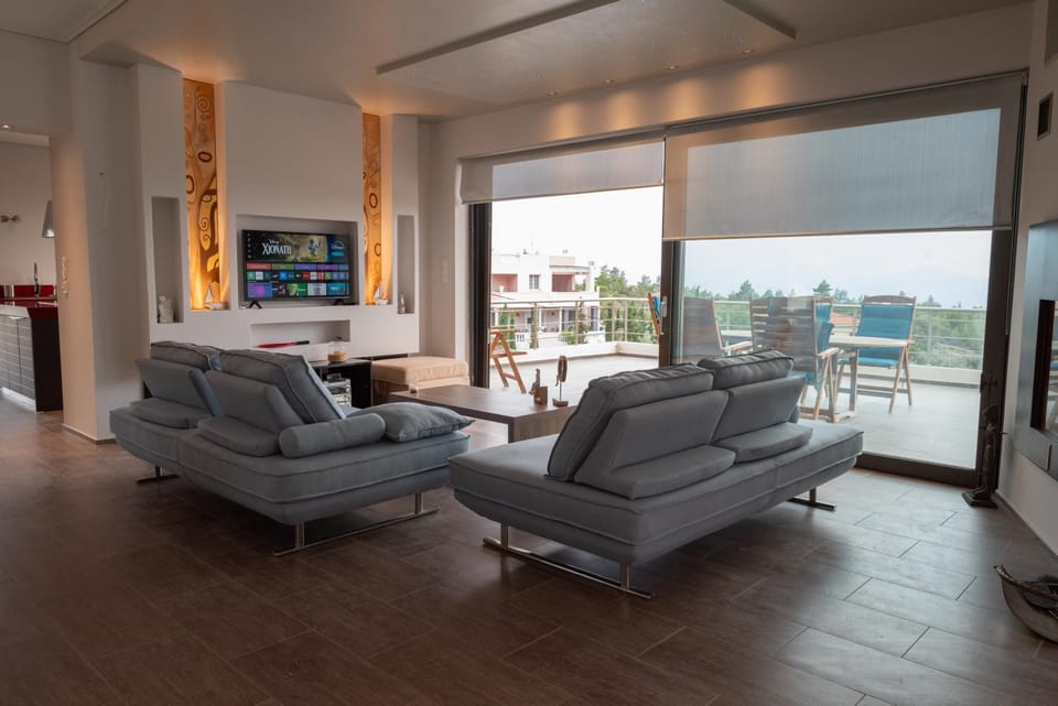 White Sand Loutraki Villa - Sea View Villa in Euboea