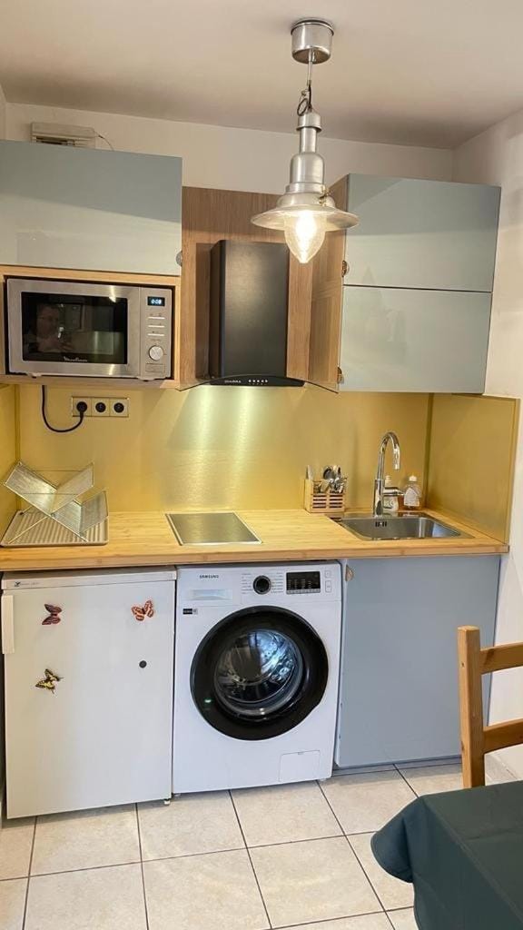 Studio avec extérieur Apartment in Créteil