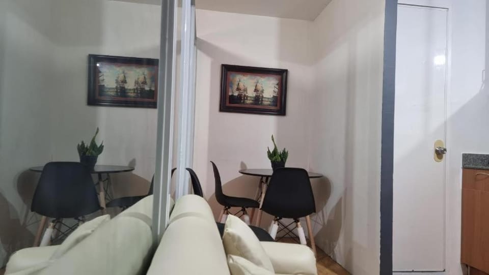 Near SM Lanang & Samal Wharf - 2BR Condo Davao - Netflix Apartment hotel in Davao City