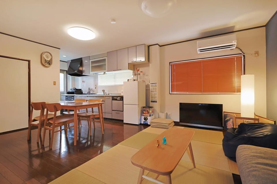 Living room, Photo of the whole room, Dining area, kitchen, kitchen