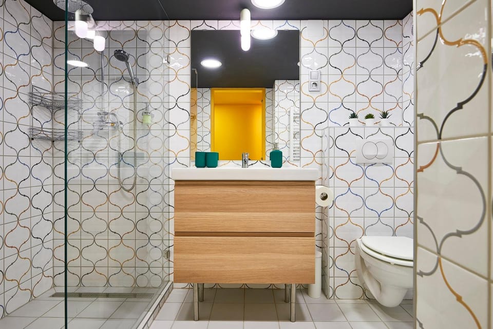 Shower, Toilet, Bathroom