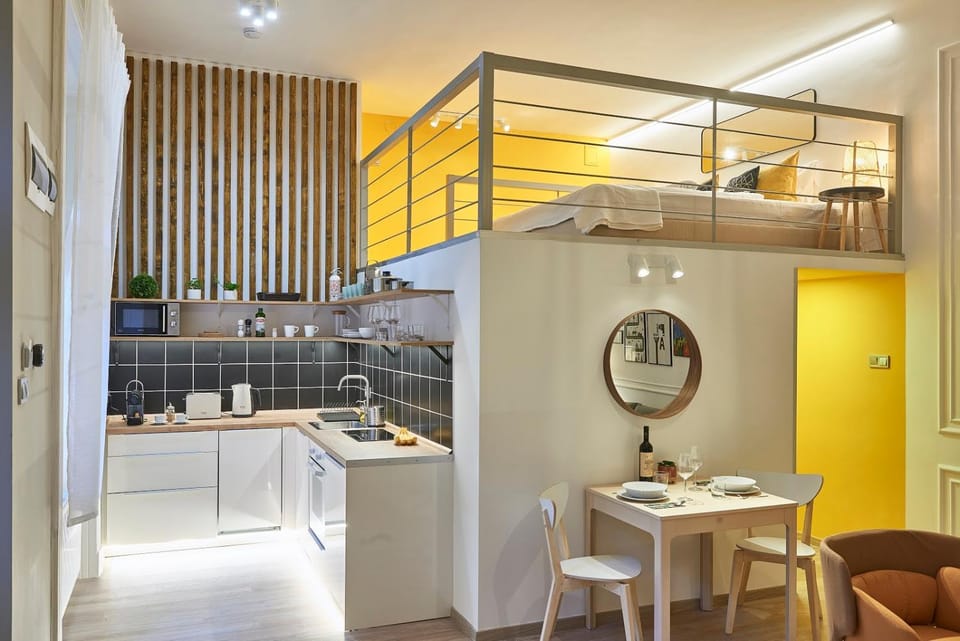 Kitchen or kitchenette, Dining area, Bedroom