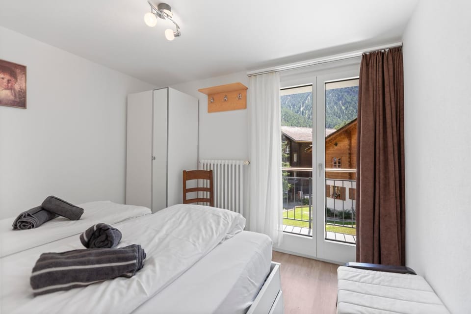 Bed, Photo of the whole room, Bedroom, towels, wardrobe