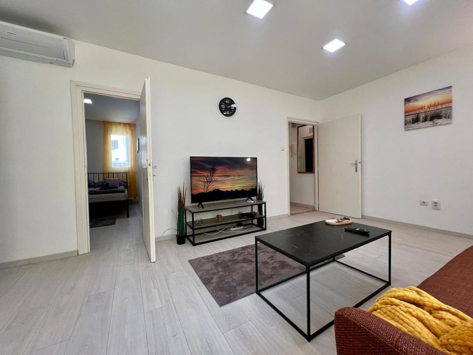 CalvinForumGreatChurchMainSquare Apartment in Hungary