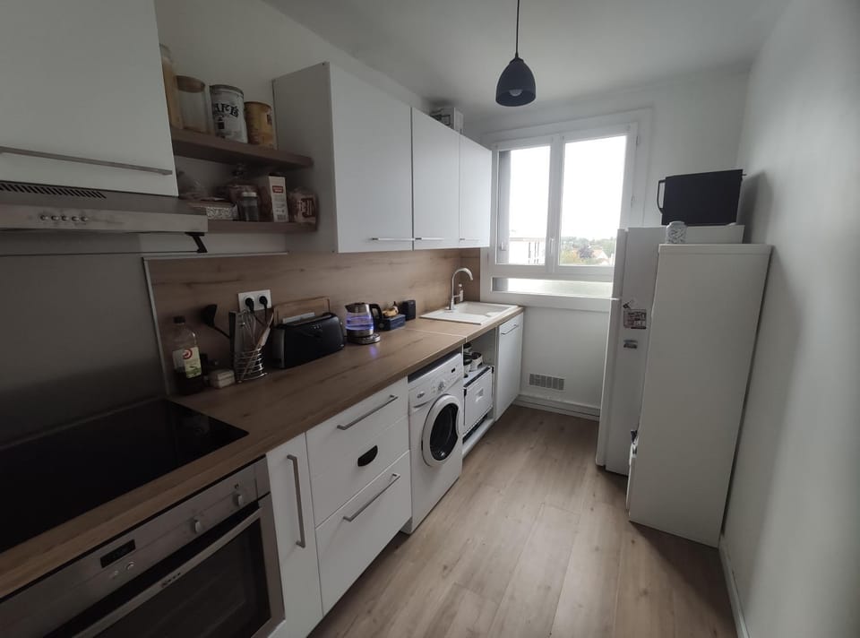 Appartement lumineux proche gare RER Apartment in Île-de-France