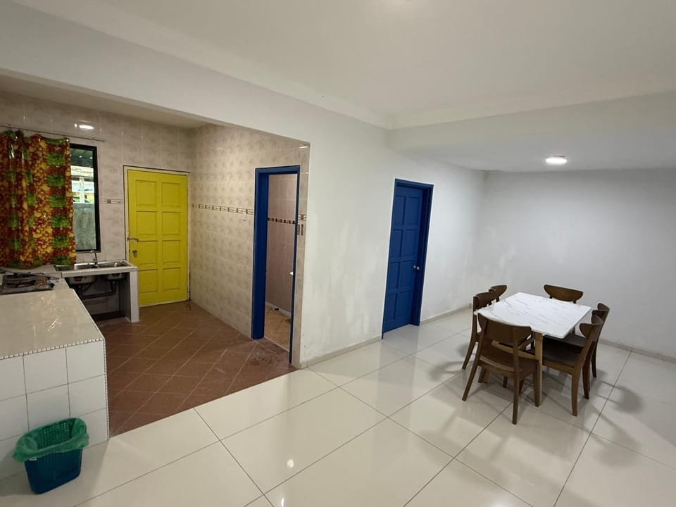 Dining area, stove, kitchen