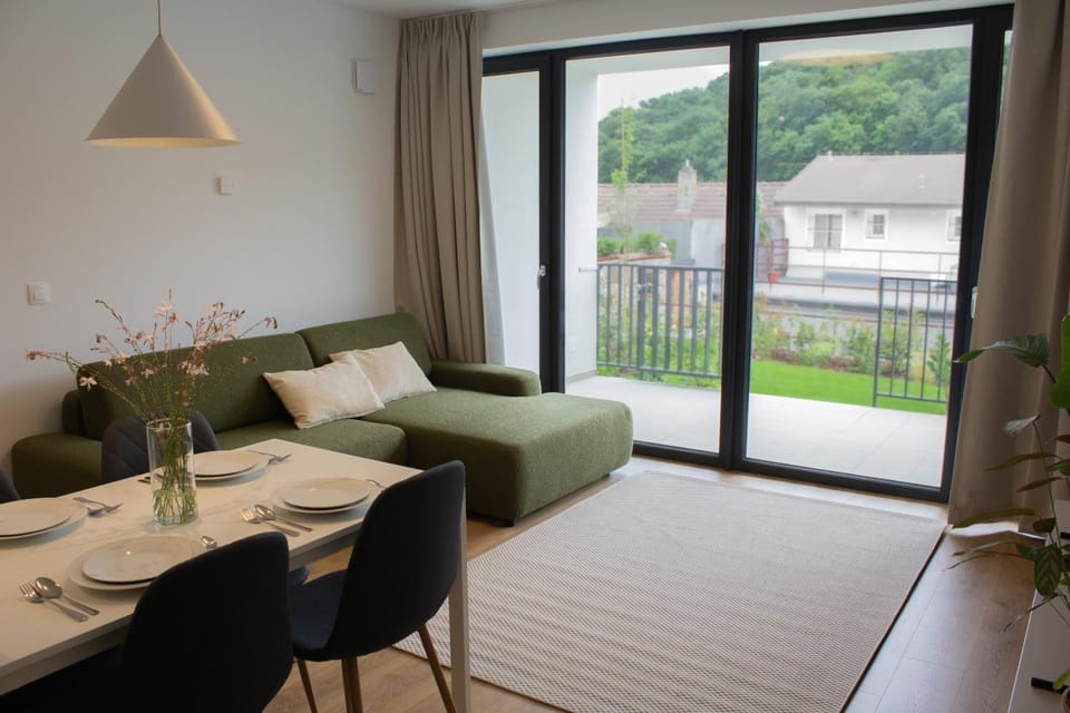 Patio, View (from property/room), Balcony/Terrace, Living room, Seating area, Dining area
