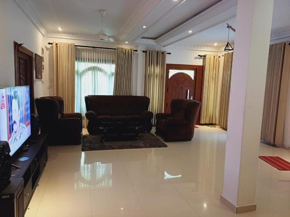 JarushanInnHotel Bed and Breakfast in Sri Lanka