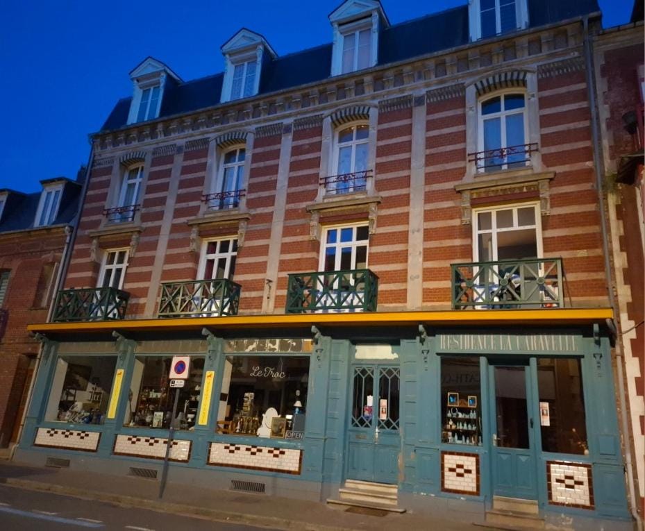 Property building, City view