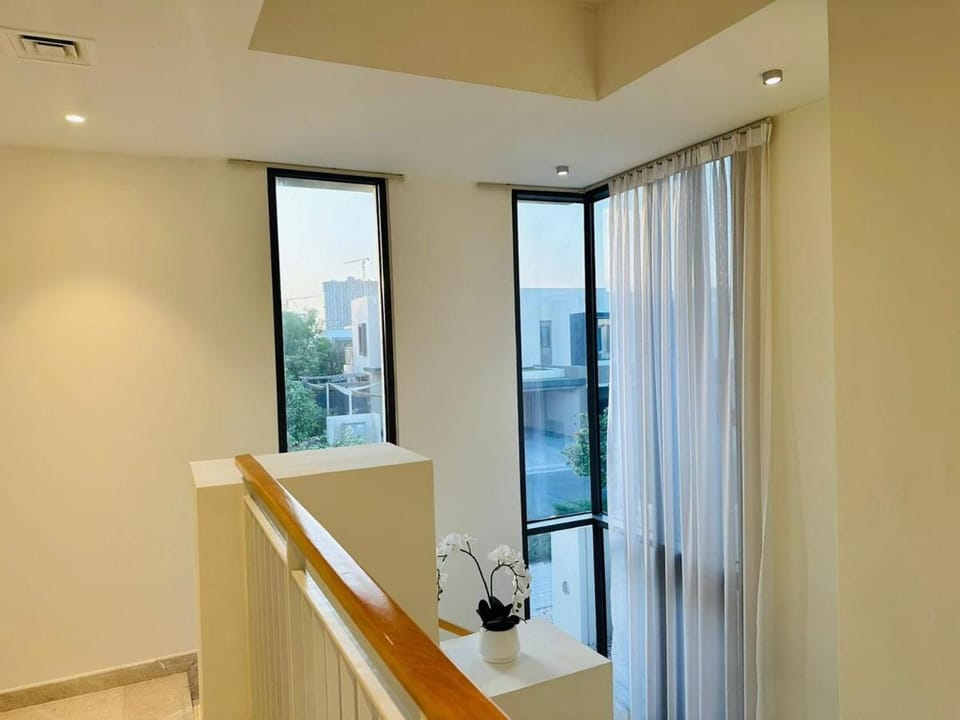 Modern Hassle-Free Living and Fully Furnished Apartment in Dubai