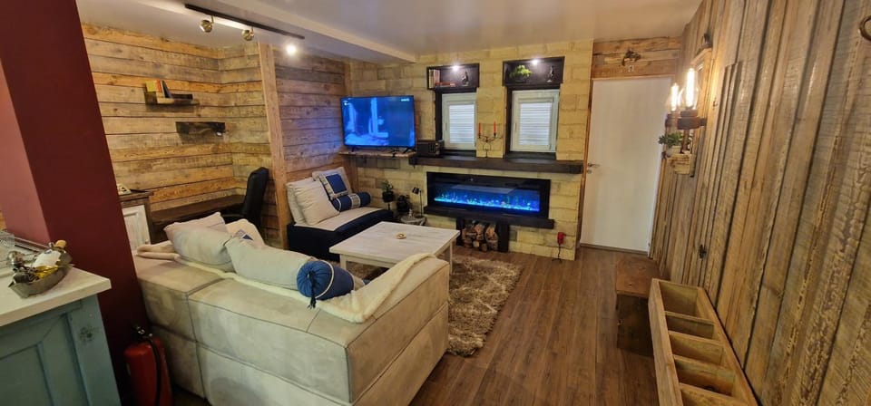 TV and multimedia, Seating area