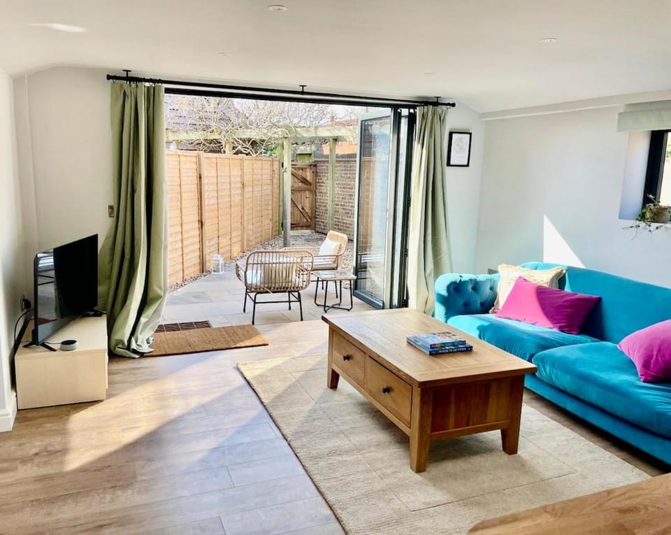 Apartment close to Belvoir Castle, Bottesford, pet friendly Apartment in South Kesteven District