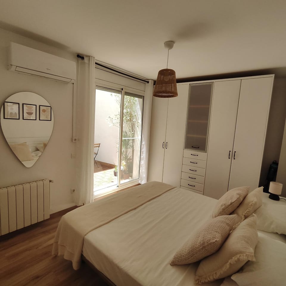 Bed, wardrobe