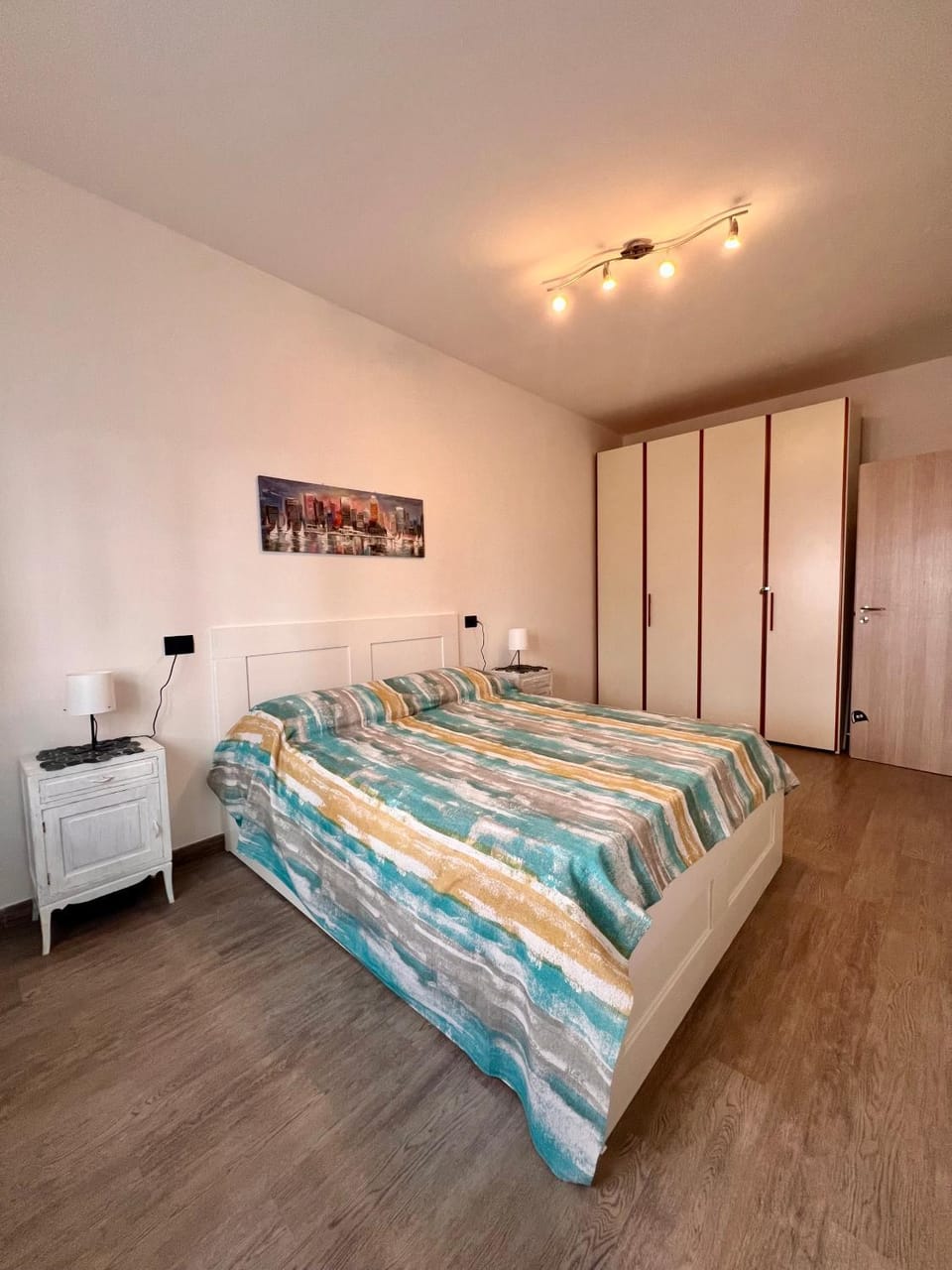 Bed, Photo of the whole room, Bedroom, wardrobe